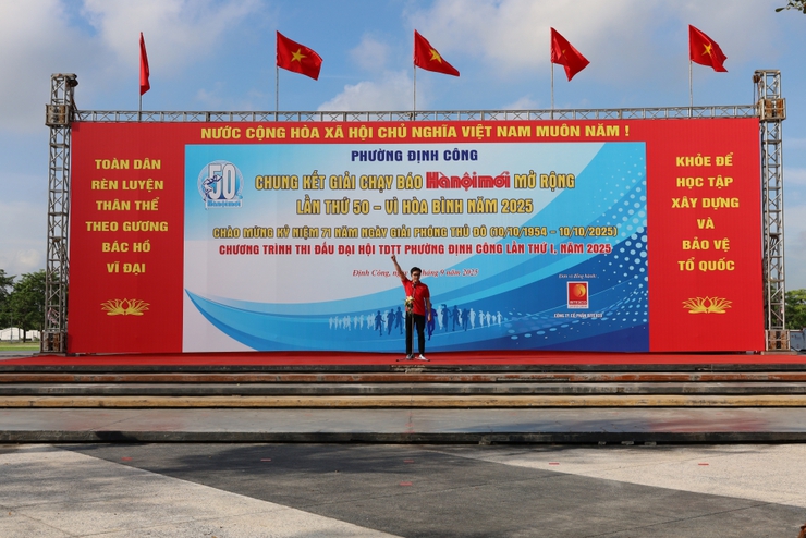 Gần 1.000 người tham gia Chung kết Giải chạy "Vì hòa bình năm 2025"- Ảnh 4.