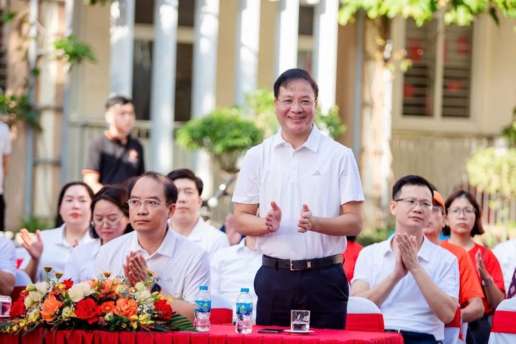 
Gần 500 vận động viên phường Vĩnh Hưng, thành phố Hà Nội tham gia "Giải chạy Báo Hànộimới lần thứ 1- Vì hòa bình năm 2025"- Ảnh 2.