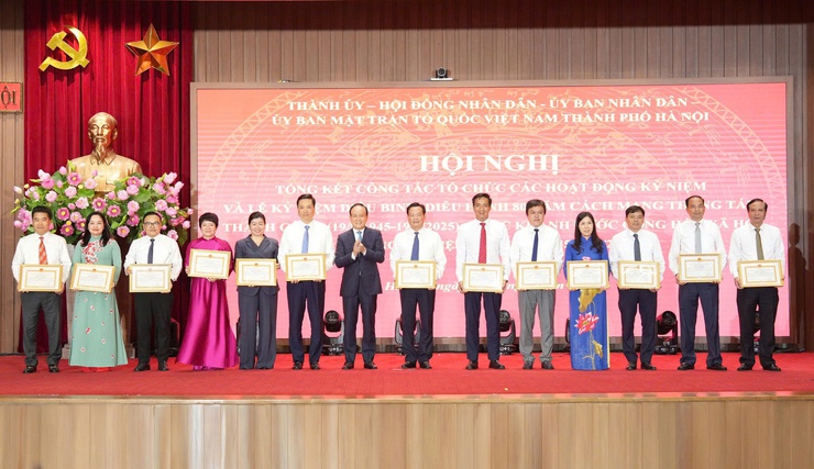 Phường Tây Hồ vinh dự nhận Bằng khen của Chủ tịch UBND TP Hà Nội trong công tác tổ chức A80- Ảnh 1.