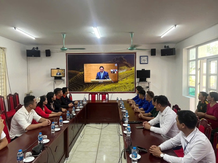 XÃ BA VÌ THAM DỰ HỘI NGHỊ TOÀN QUỐC QUÁN TRIỆT, TRIỂN KHAI 4 NGHỊ QUYẾT QUAN TRỌNG CỦA BỘ CHÍNH TRỊ- Ảnh 2.