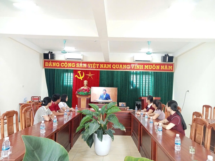 XÃ BA VÌ THAM DỰ HỘI NGHỊ TOÀN QUỐC QUÁN TRIỆT, TRIỂN KHAI 4 NGHỊ QUYẾT QUAN TRỌNG CỦA BỘ CHÍNH TRỊ- Ảnh 3.