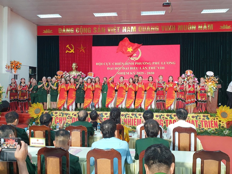 Đại hội Đại biểu Hội CCB phường Phú Lương lần thứ VIII, nhiệm kỳ 2025 - 2030 thành công tốt đẹp- Ảnh 1.