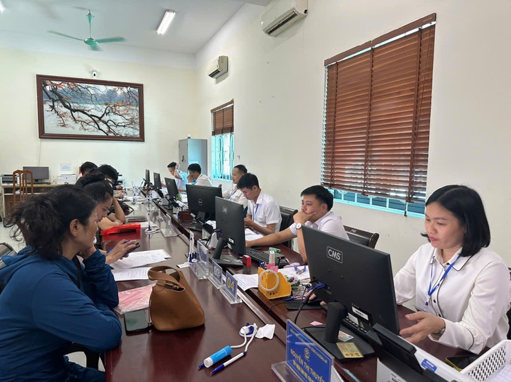 Điểm phục vụ hành chính công phường Chương Mỹ – nhanh chóng, đúng quy định, vì nhân dân phục vụ- Ảnh 1.