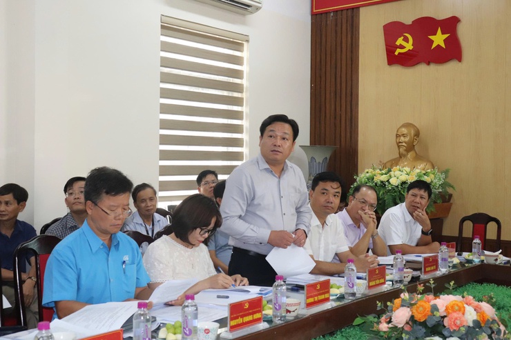 Phó Chủ tịch thường trực UBND Thành phố Hà Nội làm việc với xã Bát Tràng về việc thành lập Khu phát triển thương mại và văn hoá bảo tàng sinh thái làng cổ Bát Tràng- Ảnh 1.