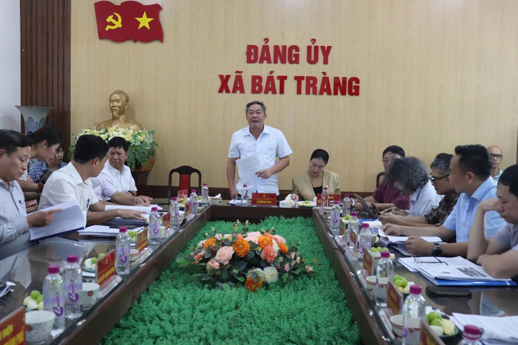 Phó Chủ tịch thường trực UBND Thành phố Hà Nội làm việc với xã Bát Tràng về việc thành lập Khu phát triển thương mại và văn hoá bảo tàng sinh thái làng cổ Bát Tràng- Ảnh 3.
