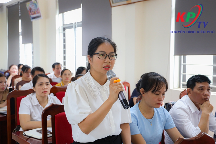 UBND xã Kiều Phú tổ chức hội nghị triển khai, hướng dẫn quản lý thu chi và thực hiện nhiệm vụ năm học 2025- 2026 đối với các cấp học trên địa bàn- Ảnh 4.