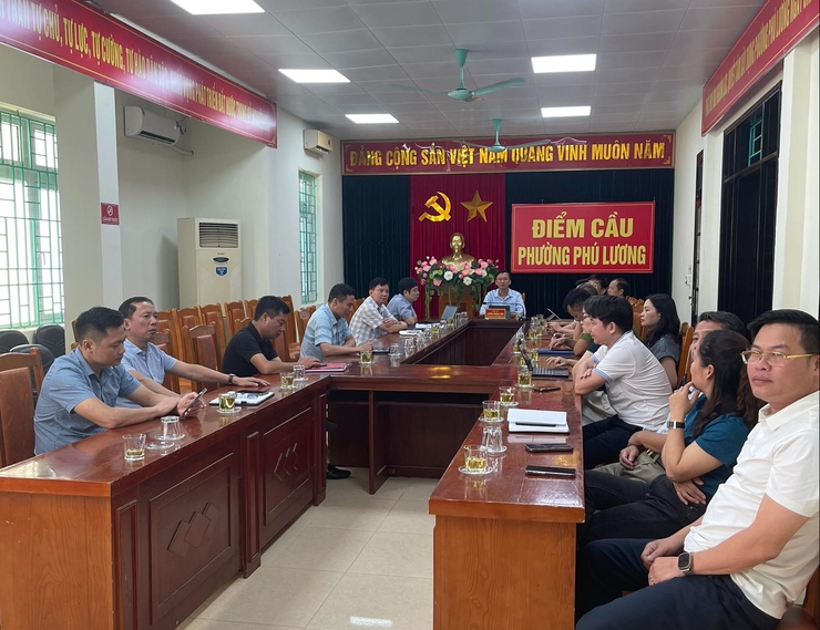 Phường Phú Lương tham dự Hội nghị toàn quốc quán triệt, triển khai các nghị quyết của Bộ Chính trị- Ảnh 1.