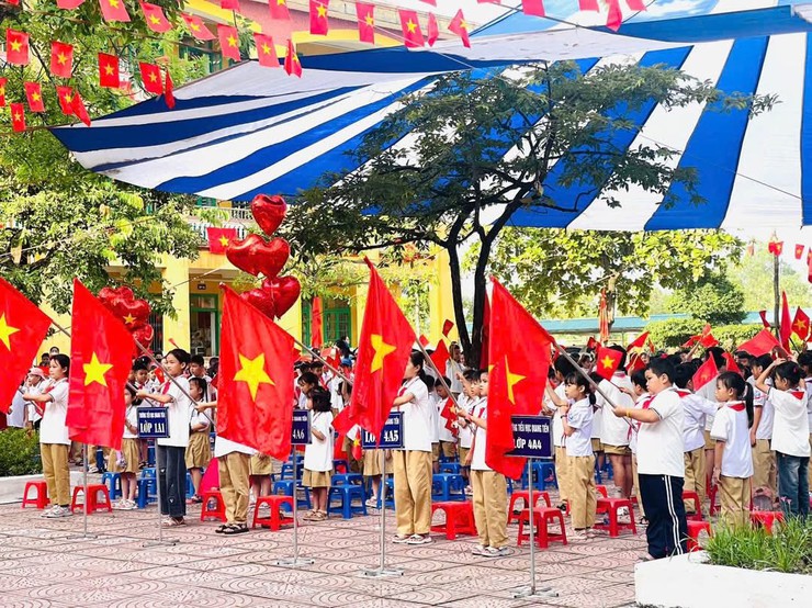 XÃ NỘI BÀI ĐỒNG BỘ TRIỂN KHAI NHIỆM VỤ NĂM HỌC MỚI VỚI TINH THẦN “KỶ CƯƠNG - SÁNG TẠO - ĐỘT PHÁ - PHÁT TRIỂN”- Ảnh 1.