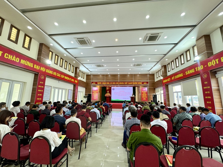 Hội nghị tập huấn, tuyên truyền phòng chống mua bán người năm 2025 tại phường Phú Thượng- Ảnh 4.