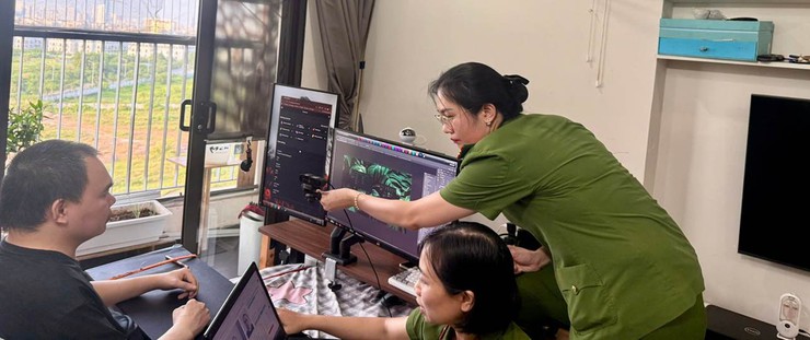 Công an phường Phú Lương cấp căn cước lưu động cho người tàn tật- Ảnh 1.
