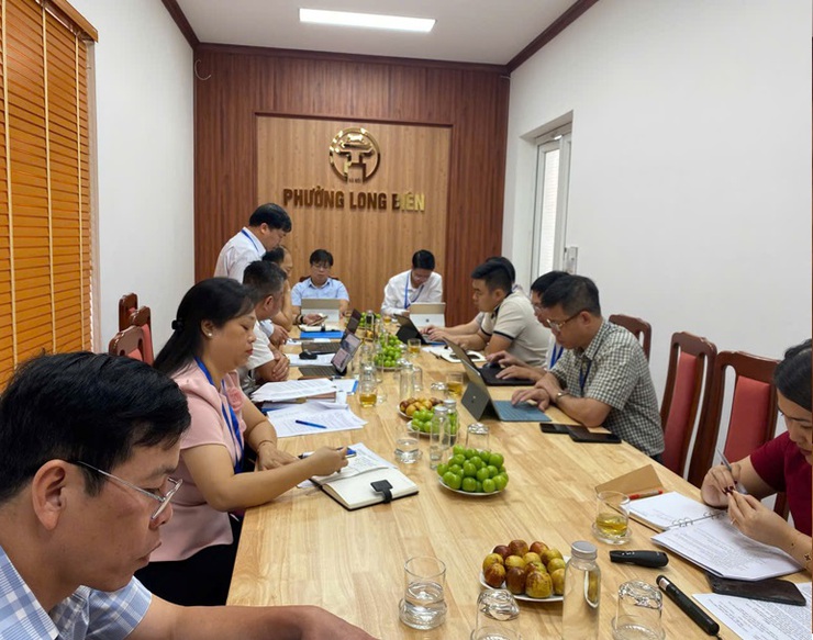 Thường trực Hội đồng nhân dân phường Giám sát việc tiếp công dân, giải quyết khiếu nại, tố cáo của công dân và việc giải quyết kiến nghị cử tri của Ủy ban nhân dân phường Long Biên- Ảnh 3.