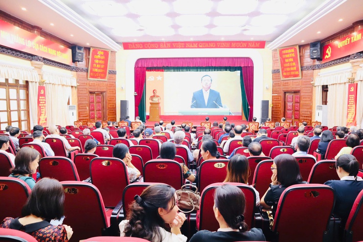 Hội nghị toàn quốc quán triệt, triển khai thực hiện các Nghị quyết của Bộ Chính trị
- Ảnh 2.