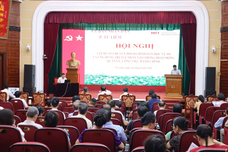 Tập huấn chuyển đổi số, Bình dân học vụ số và Ứng dụng trí tuệ nhân tạo trong hoạt động quản lý và công việc hành chính- Ảnh 1.