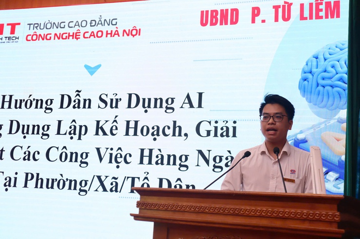 Tập huấn chuyển đổi số, Bình dân học vụ số và Ứng dụng trí tuệ nhân tạo trong hoạt động quản lý và công việc hành chính- Ảnh 4.