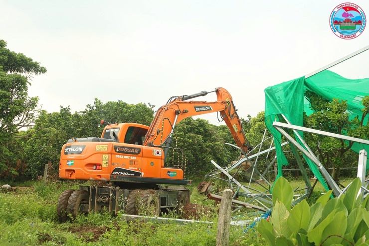CƯỠNG CHẾ CÁC CÔNG TRÌNH VI PHẠM TRÊN ĐỊA BÀN XÃ HƯNG ĐẠO- Ảnh 11.