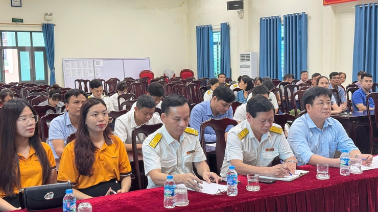 Tam Hưng ra quân chiến dịch 45 ngày đêm hỗ trợ chuyển đổi số: Quyết tâm xây dựng công dân số- Ảnh 2.