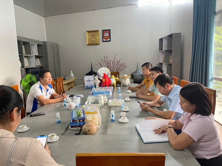 UBND xã Suối Hai gặp mặt các doanh nghiệp ngành sữa  với đại diện Quỹ Bảo tồn Di sản văn hóa Việt Nam- Ảnh 4.