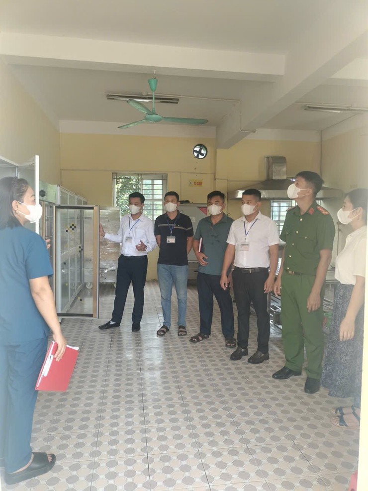 KIỂM TRA LIÊN NGÀNH VỀ CÔNG TÁC AN TOÀN THỰC PHẨM TRÊN ĐỊA BÀN XÃ BA VÌ NĂM 2025- Ảnh 1.