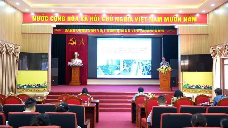 Hội nghị lấy ý kiến cộng đồng trong quá trình thực hiện đánh giá tác động môi trường của Dự án Đầu tư xây dựng đường sắt đô thị thành phố Hà Nội, tuyến số 5, Văn Cao - Ngọc Khánh - Láng - Hoà Lạc- Ảnh 1.