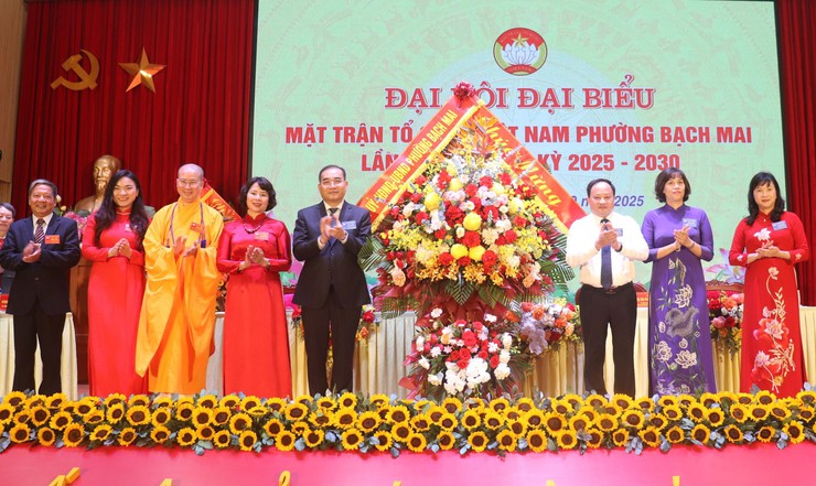 Hiệp thương cử 4 vị trong Ban Thường trực Ủy ban Mặt trận Tổ quốc phường Bạch Mai khoá I- Ảnh 2.