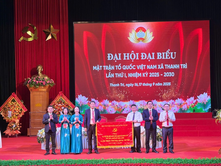 Đại hội MTTQ xã Thanh Trì lần thứ I, nhiệm kỳ 2025 - 2030: Xây dựng khối đại đoàn kết toàn dân vững mạnh
- Ảnh 5.