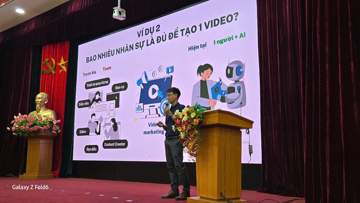 UBND phường Việt Hưng tổ chức tập huấn “Cán bộ, công chức, viên chức trong thời đại số: Làm chủ AI, dẫn đầu đổi mới”- Ảnh 2.