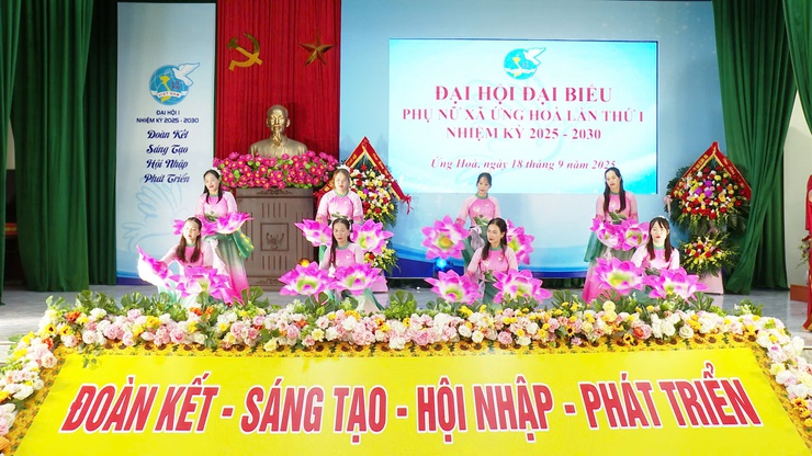 Đại hội đại biểu Hội LHPN xã Ứng Hoà: dấu mốc phát triển mới của phong trào phụ nữ và công tác hội xã Ứng Hòa trong giai đoạn mới.- Ảnh 15.