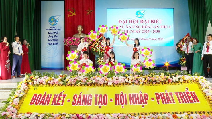 Đại hội đại biểu Hội LHPN xã Ứng Hoà: dấu mốc phát triển mới của phong trào phụ nữ và công tác hội xã Ứng Hòa trong giai đoạn mới.- Ảnh 16.