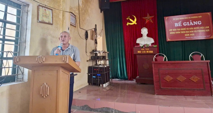 Lễ bế giảng Lớp đào tạo nghề và giải quyết việc làm cho lao động nông thôn tại thôn Kim Long Trung- Ảnh 2.