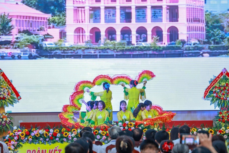 NÔNG DÂN SỐ, NÔNG NGHIỆP SẠCH, MÔI TRƯỜNG XANH THIẾT THỰC GẮN BÓ VỚI NÔNG DÂN XÃ ỨNG THIÊN- Ảnh 17.