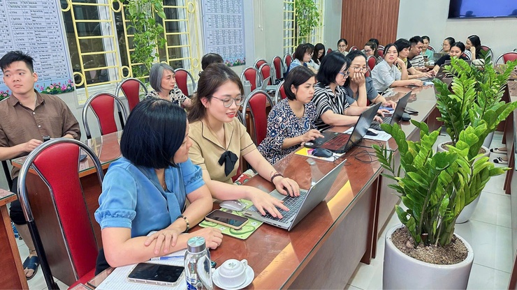 Trường Tiểu học Thanh Xuân Nam tập huấn ứng dụng trí tuệ nhân tạo trong hoạt động dạy và học cho cán bộ, giáo viên- Ảnh 2.