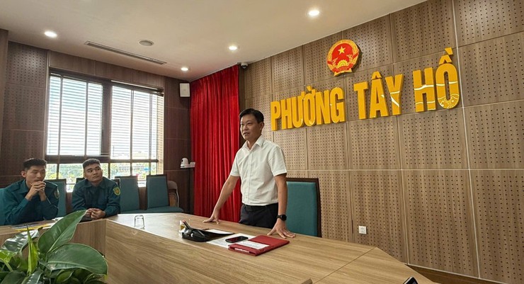 Phường Tây Hồ: Hội nghị trao Quyết định thôi thực hiện nghĩa vụ trước thời hạn tham gia Dân quân thường trực- Ảnh 1.