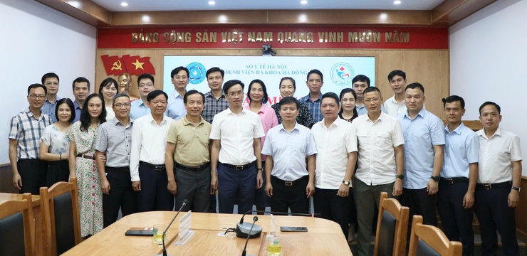 BVĐK Chương Mỹ phối hợp BVĐK Hà Đông nâng cao chất lượng khám chữa bệnh, cung cấp các dịch vụ y tế- Ảnh 1.