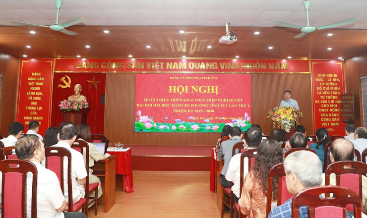Hội nghị quán triệt, triển khai Nghị quyết Đại hội Đảng bộ phường Vĩnh Tuy lần thứ I và các Nghị quyết quan trọng của Bộ Chính trị- Ảnh 1.