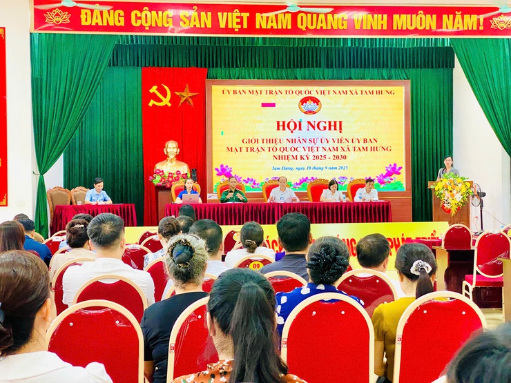 HỘI NGHỊ GIỚI THIỆU NHÂN SỰ ỦY VIÊN ỦY BAN MTTQ VIỆT NAM XÃ TAM HƯNG NHIỆM KỲ 2025 – 2030- Ảnh 1.