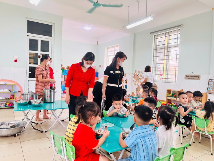 Xã Kiều Phú tổ chức kiểm tra đột xuất công tác đảm bảo ATTP tại 02 trường Mầm non Ngọc Mỹ A và MN Ngọc Mỹ B.- Ảnh 4.