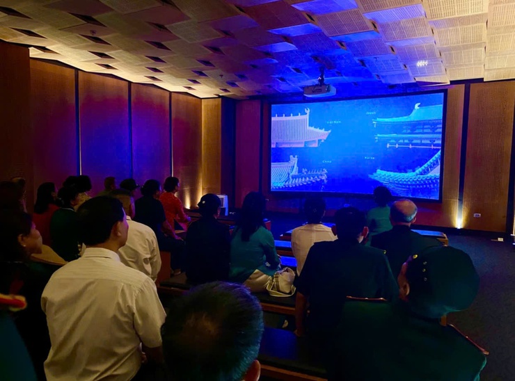Chi bộ thôn Cổ Điển B, xã Thanh Trì: Thăm quan Tòa nhà Quốc hội – nâng cao nhận thức chính trị, tư tưởng cho đảng viên- Ảnh 4.