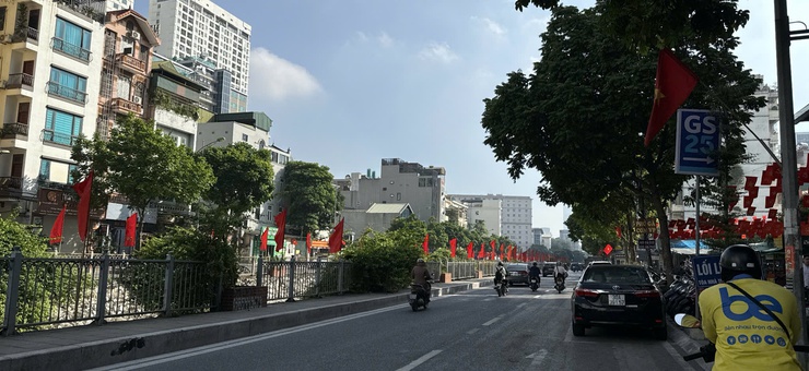 Hà Nội ngày 19/9 ngày mưa nắng đan xen, thời oi bức về trưa và chiều, đêm không mưa- Ảnh 1.