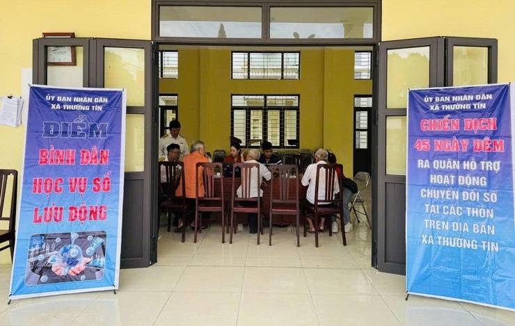 Những kết quả tích cực từ chiến dịch "45 ngày đêm ra quân hỗ trợ chuyển đổi số" tại xã Thường Tín- Ảnh 2.