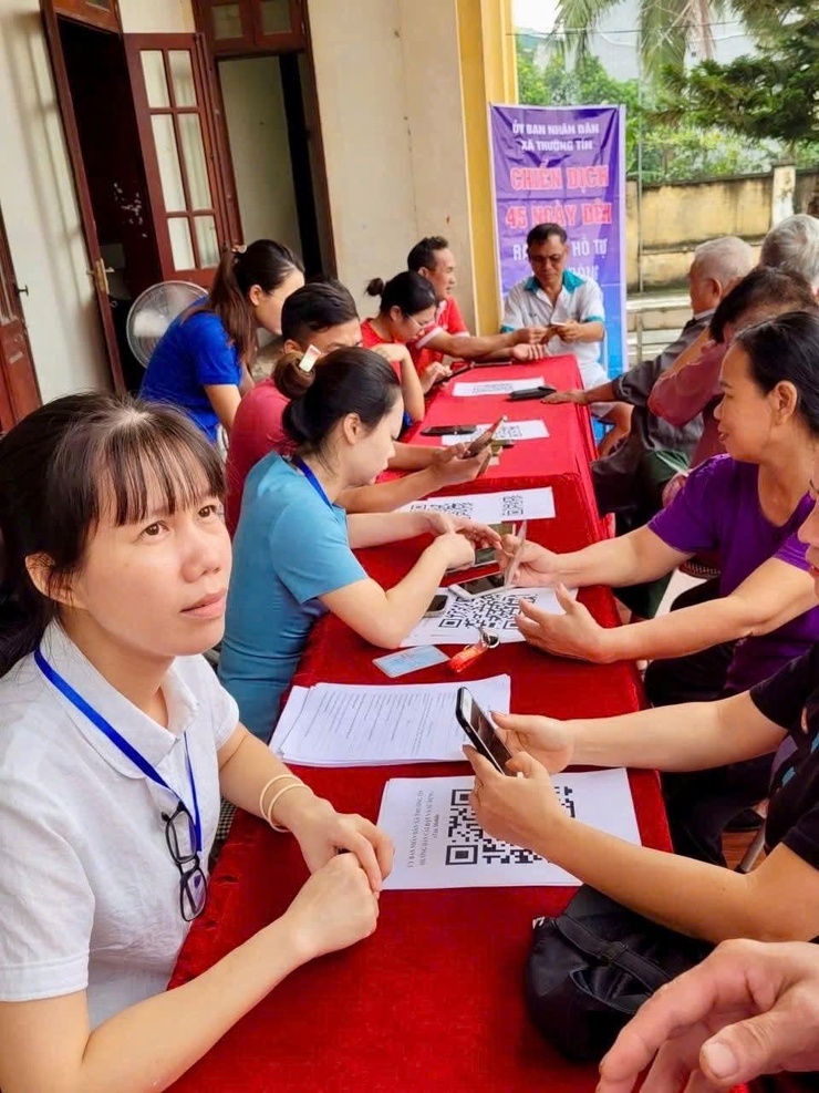 Những kết quả tích cực từ chiến dịch "45 ngày đêm ra quân hỗ trợ chuyển đổi số" tại xã Thường Tín- Ảnh 3.