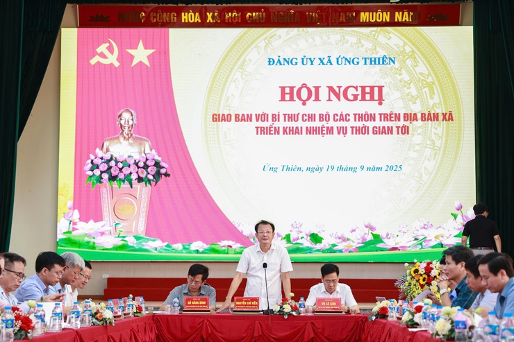 Hội nghị giao ban Thường trực Đảng ủy với Bí thư chi bộ các thôn trên địa bàn- Ảnh 1.