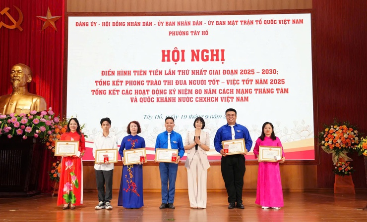 Thi đua, khen thưởng là động lực xây dựng phường Tây Hồ ngày càng phát triển- Ảnh 5.