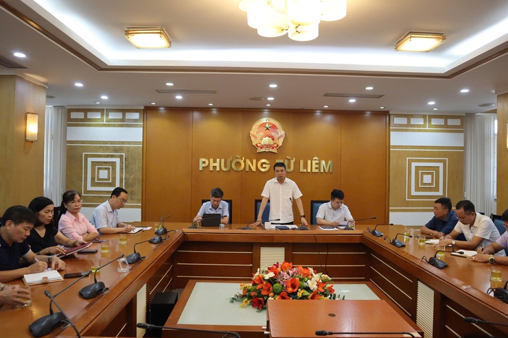 Lãnh đạo UBND phường Từ Liêm làm việc với các Tổ dân phố thuộc phường Mễ Trì, Phú Đô (cũ)

- Ảnh 1.