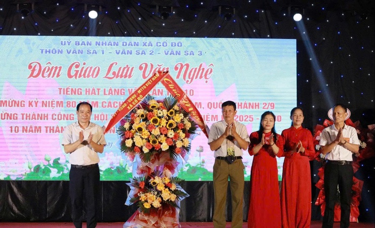 Chương trình giao lưu văn nghệ tiếng hát làng Vân năm 2025. - Ảnh 1.