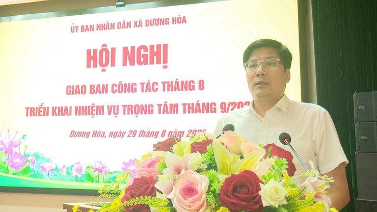UBND xã giao ban công tác tháng 8; triển khai nhiệm vụ trọng tâm tháng 9/2025- Ảnh 2.