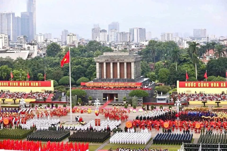 Phường Ô Chợ Dừa : Lễ chào cờ, tiếp sóng trực tiếp Lễ Kỷ niệm, diễu binh, diễu hành Kỷ niệm 80 năm Quốc khánh 02/9- Ảnh 2.