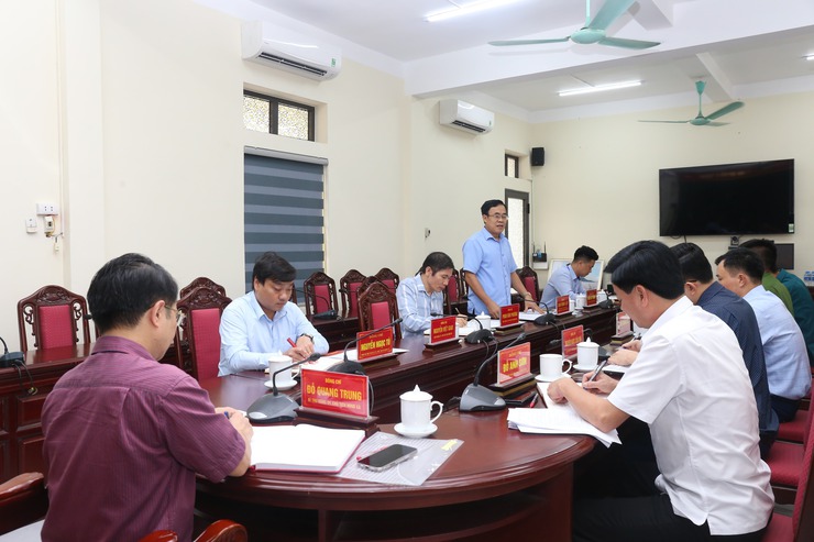 Hội nghị Ban Thường vụ Đảng ủy xã Bất Bạt: Thảo luận cho ý kiến vào một số nội dung thuộc thẩm quyền.- Ảnh 6.