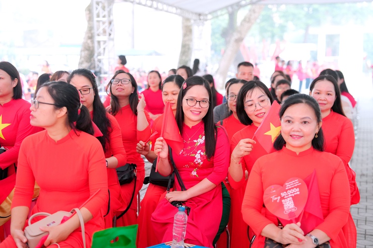 UBND xã Gia Lâm tổ chức trình chiếu trực tiếp Lễ diễu binh kỷ niệm Cách mạng Tháng Tám và Quốc khánh 2/9- Ảnh 6.