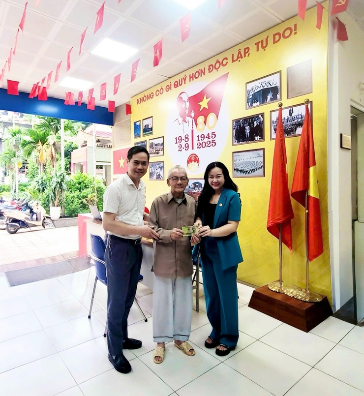 “Món quà Tết Độc lập – Tình cảm của Đảng, Nhà nước trao tận tay Nhân dân”- Ảnh 10.