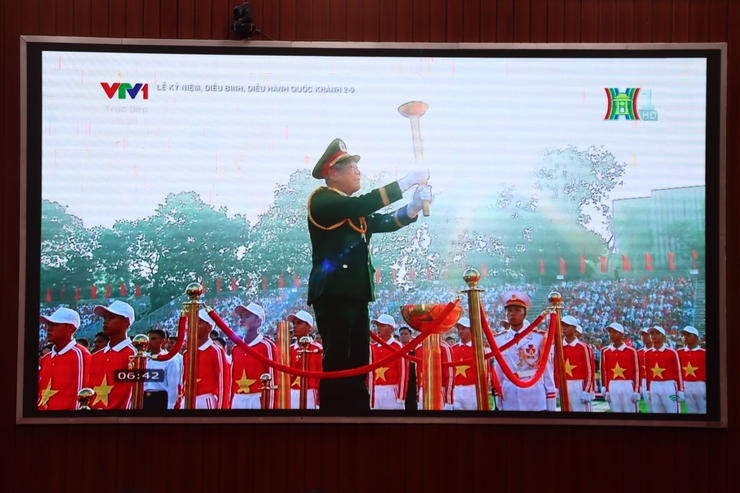 Xã Phú Xuyên tổ chức chương trình dự và theo dõi truyền hình trực tiếp Lễ kỷ niệm,  diễu binh, diễu hành kỷ niệm 80 năm Cách mạng tháng Tám thành công  và Quốc khánh 2/9- Ảnh 12.